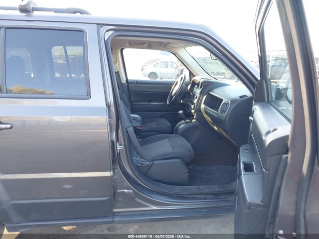 1C4NJRFB6GD608527 Jeep Patriot Latitude