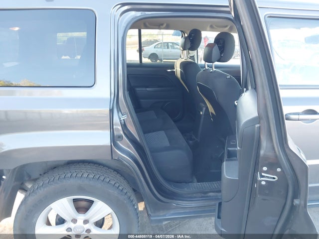 1C4NJRFB6GD608527 Jeep Patriot Latitude