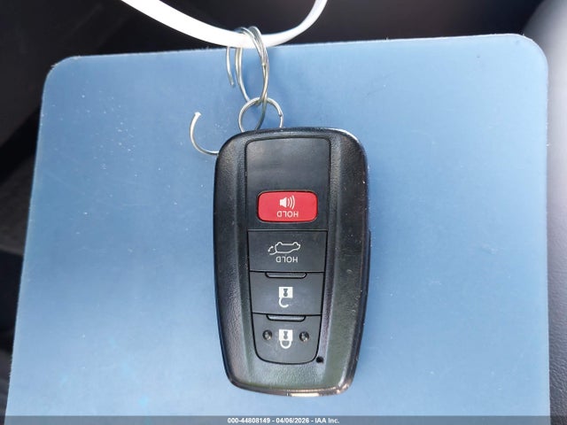 2T3C1RFV8SW389275 Toyota Rav4 Xle Premium