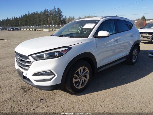KM8J3CA47HU410616 Hyundai TUCSON SE