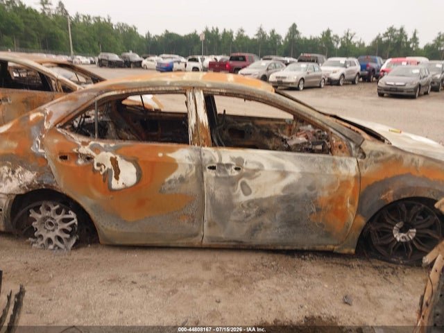 5YFBURHE9KP878682 Toyota COROLLA LE
