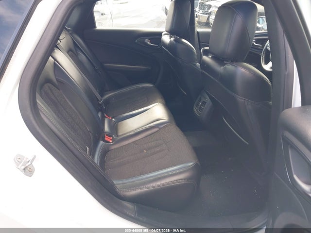 Aukcja sprzedaży 2015 Chrysler 200 S, vin: 1C3CCCBG7FN581450, numer aukcji: 44808169