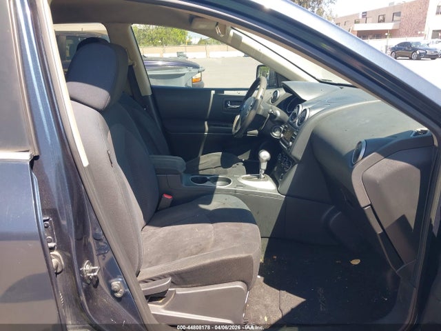 JN8AS5MT8EW103613 Nissan Rogue Select S