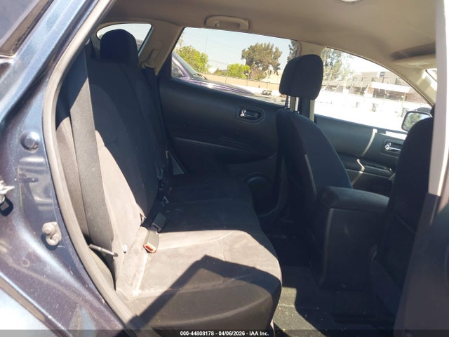 JN8AS5MT8EW103613 Nissan Rogue Select S