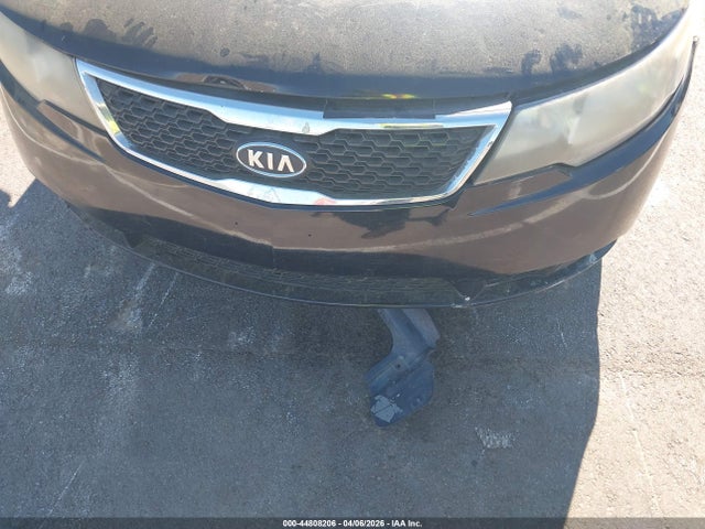 2013 Kia Forte Ex მანქანა იყიდება აუქციონზე, vin: KNAFU4A2XD5721938, აუქციონის ნომერი: 44808206
