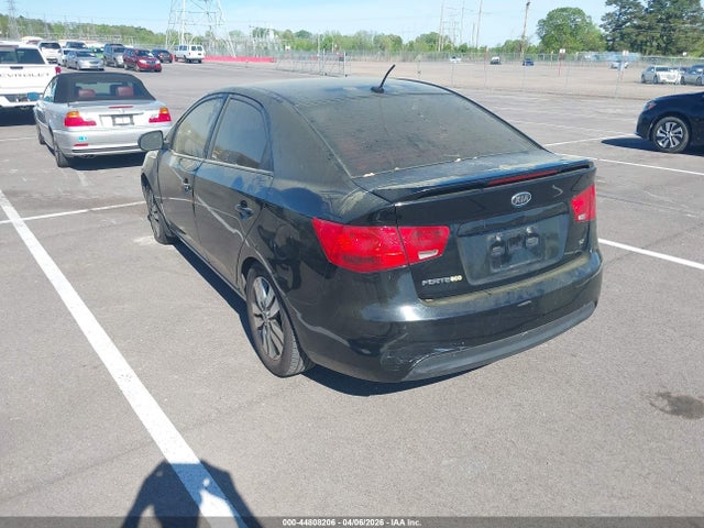 2013 KIA FORTE KNAFU4A2XD5721938 Photo 2