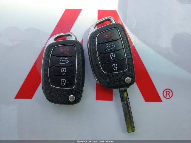 5NMZT3LB8JH100345 Hyundai Santa Fe Sport 2.4l