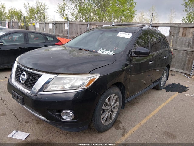 2015 Nissan Pathfinder Sv მანქანა იყიდება აუქციონზე, vin: 5N1AR2MM1FC695854, აუქციონის ნომერი: 44808239