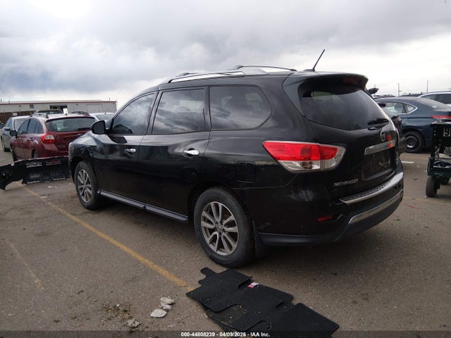 2015 Nissan Pathfinder Sv მანქანა იყიდება აუქციონზე, vin: 5N1AR2MM1FC695854, აუქციონის ნომერი: 44808239