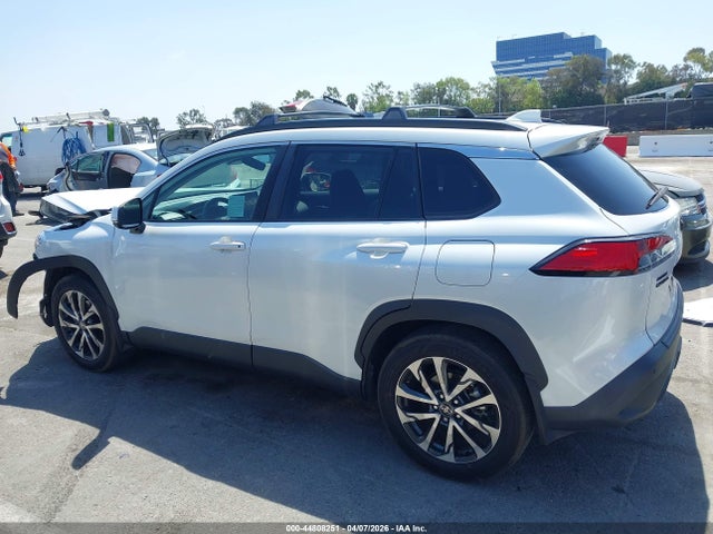 Toyota Corolla Cross Xle 2023 7MUDAAAG0PV053598 Image 14