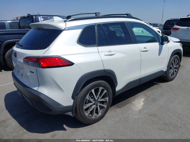 Toyota Corolla Cross Xle 2023 7MUDAAAG0PV053598 Image 4