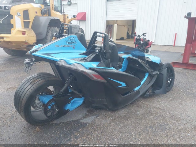 44808265 :رقم المزاد ، 57XAARHB9L8137107 vin ، 2020 Polaris Slingshot R مزاد بيع