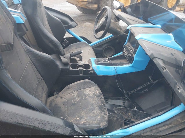 44808265 :رقم المزاد ، 57XAARHB9L8137107 vin ، 2020 Polaris Slingshot R مزاد بيع
