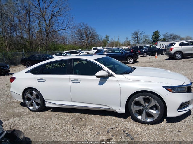 Продажа на аукционе авто 2018 Honda Accord Touring, vin: 1HGCV1F97JA045704, номер лота: 44808264