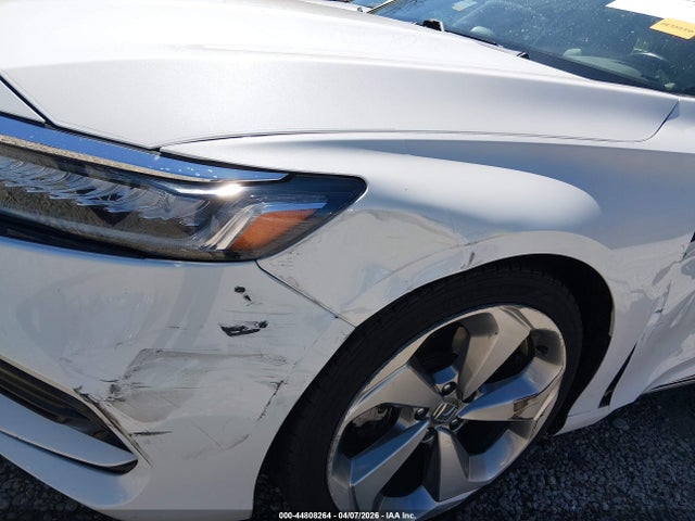 Продажа на аукционе авто 2018 Honda Accord Touring, vin: 1HGCV1F97JA045704, номер лота: 44808264