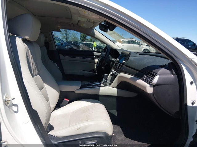 Продажа на аукционе авто 2018 Honda Accord Touring, vin: 1HGCV1F97JA045704, номер лота: 44808264