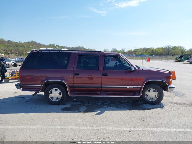 44808286 :رقم المزاد ، 3GNFK16R5TG126846 vin ، 1996 Chevrolet Suburban K1500 مزاد بيع