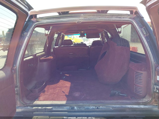 44808286 :رقم المزاد ، 3GNFK16R5TG126846 vin ، 1996 Chevrolet Suburban K1500 مزاد بيع