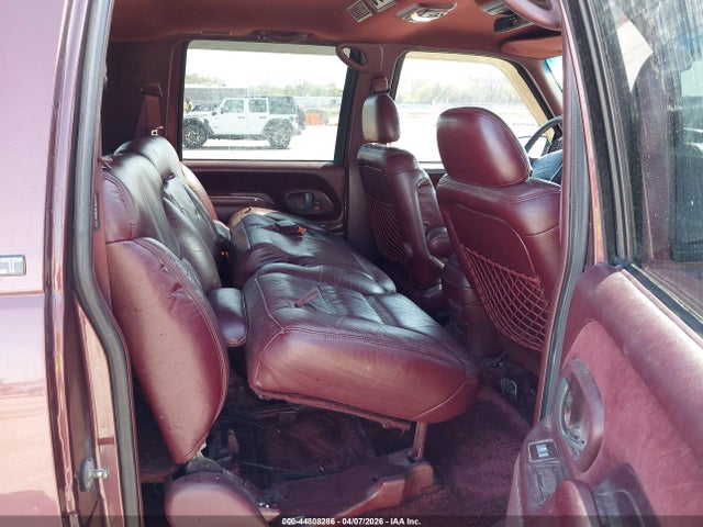 44808286 :رقم المزاد ، 3GNFK16R5TG126846 vin ، 1996 Chevrolet Suburban K1500 مزاد بيع