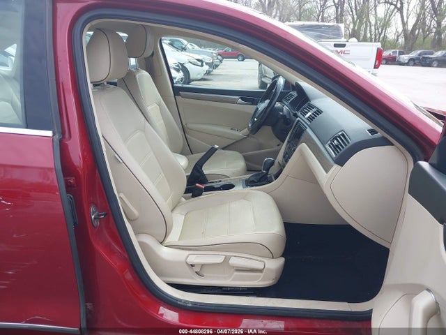 Aukcja sprzedaży 2017 Volkswagen Passat 1.8t Se, vin: 1VWBT7A38HC056308, numer aukcji: 44808296