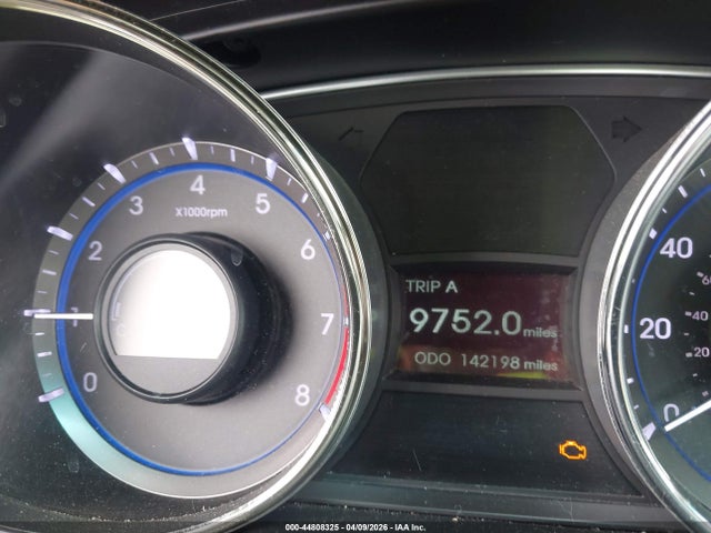 2011 HYUNDAI SONATA 5NPEB4AC5BH131768 Photo 6