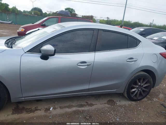 3MZBN1V36JM200458 Mazda Mazda3 Touring