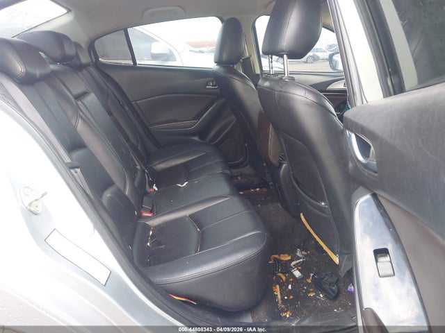 3MZBN1V36JM200458 Mazda Mazda3 Touring