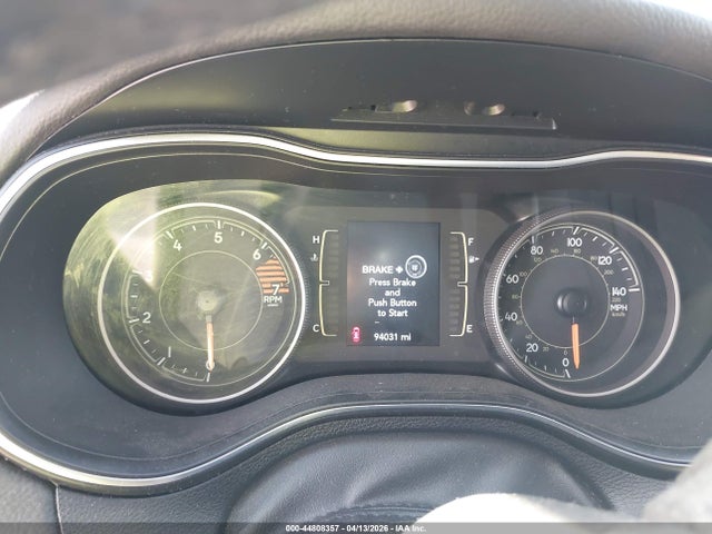 44808357 :رقم المزاد ، 1C4PJLLB3KD428764 vin ، 2019 Jeep Cherokee Latitude Plus Fwd مزاد بيع