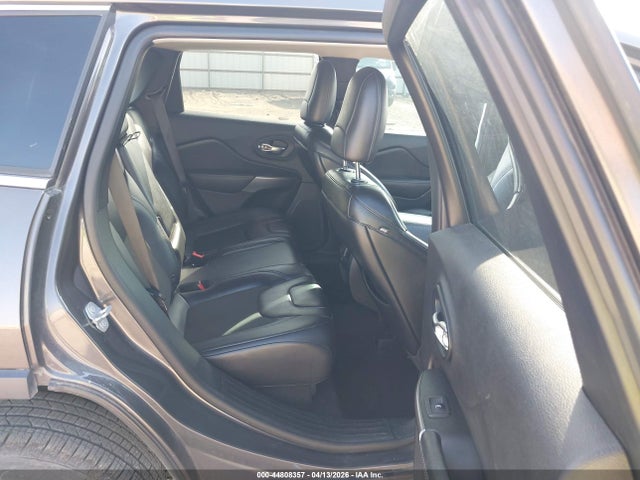 44808357 :رقم المزاد ، 1C4PJLLB3KD428764 vin ، 2019 Jeep Cherokee Latitude Plus Fwd مزاد بيع