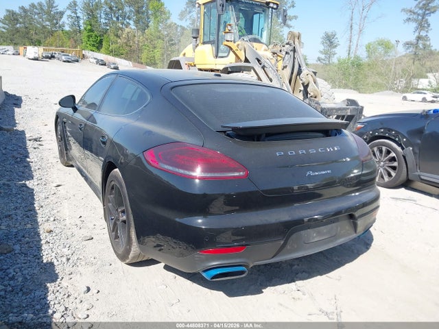 2015 PORSCHE PANAMERA WP0AA2A78FL000778 Photo 2