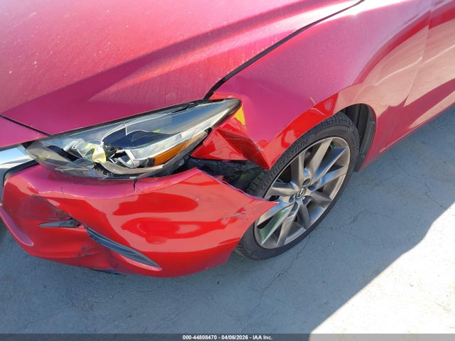 44808470 :رقم المزاد ، 3MZBN1V3XJM203704 vin ، 2018 Mazda Mazda3 Touring مزاد بيع