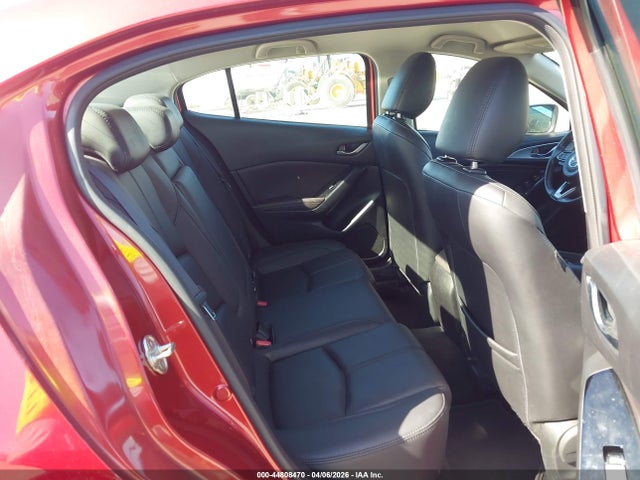44808470 :رقم المزاد ، 3MZBN1V3XJM203704 vin ، 2018 Mazda Mazda3 Touring مزاد بيع