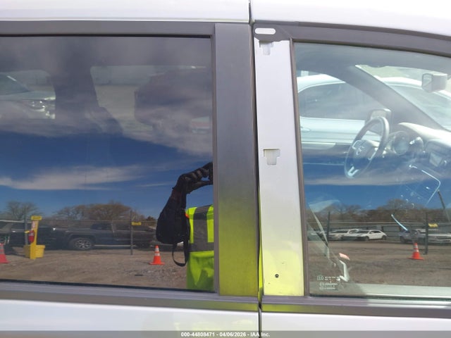 2C4RDGBG7FR523044 Dodge Grand Caravan Se