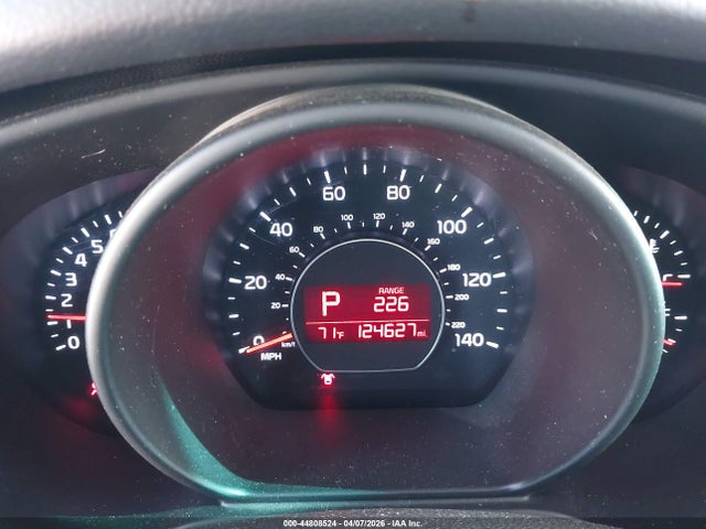 KNDJX3A53F7163351 KIA Soul !