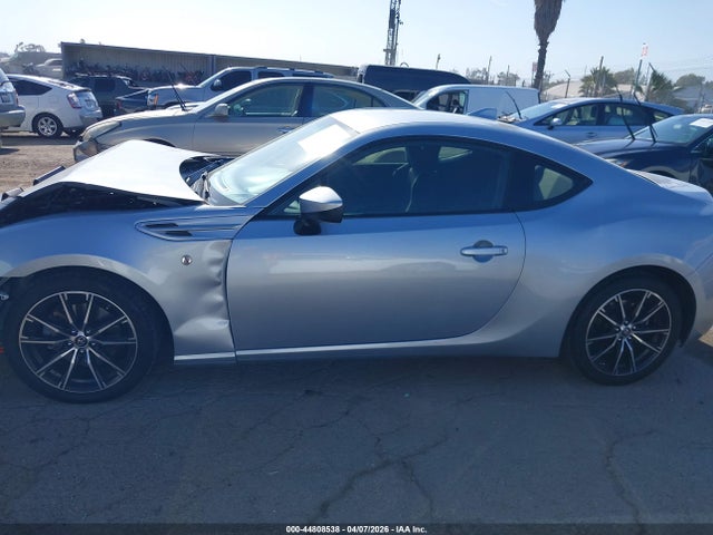Toyota 86 2017 JF1ZNAA15H8702629 Image 14