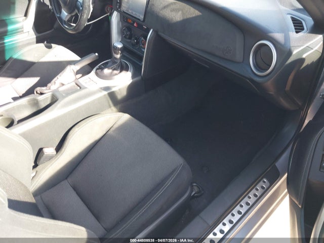 Toyota 86 2017 JF1ZNAA15H8702629 Image 5