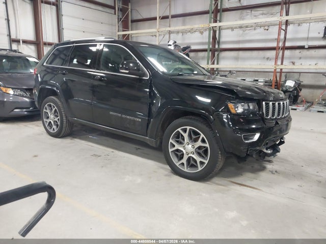 44808544 :رقم المزاد ، 1C4RJFBG0JC326513 vin ، 2018 Jeep Grand Cherokee Sterling Edition 4x4 مزاد بيع