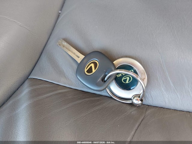2004 Lexus Es 330 მანქანა იყიდება აუქციონზე, vin: JTHBA30G545010373, აუქციონის ნომერი: 44808546