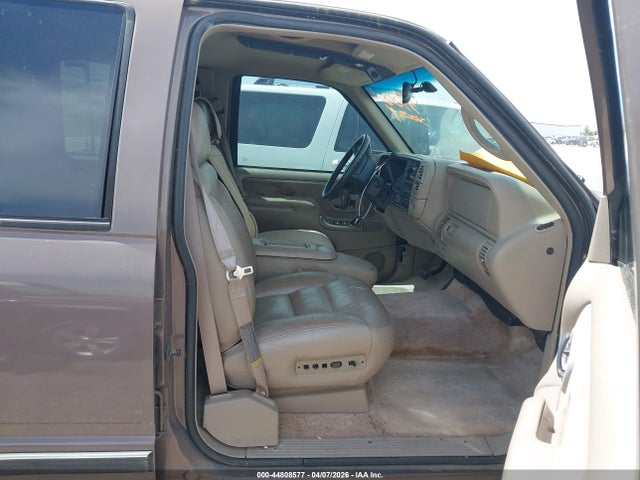 Продажа на аукционе авто 1998 Gmc Yukon Slt, vin: 1GKEK13R5WJ700779, номер лота: 44808577