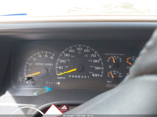 Продажа на аукционе авто 1998 Gmc Yukon Slt, vin: 1GKEK13R5WJ700779, номер лота: 44808577