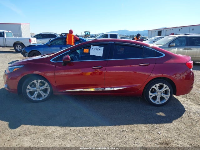 Chevrolet Cruze Premier Auto 2018 1G1BF5SM2J7183441 Image 13