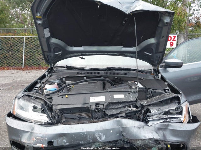 2017 Volkswagen Jetta 1.4t S მანქანა იყიდება აუქციონზე, vin: 3VW2B7AJ2HM372304, აუქციონის ნომერი: 44808733