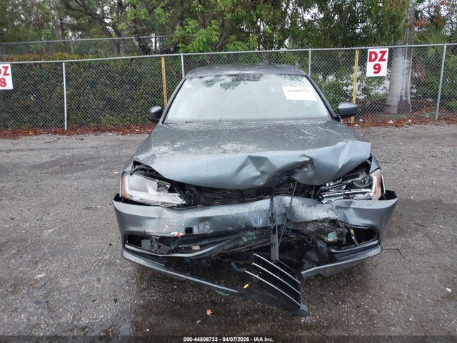 2017 Volkswagen Jetta 1.4t S მანქანა იყიდება აუქციონზე, vin: 3VW2B7AJ2HM372304, აუქციონის ნომერი: 44808733