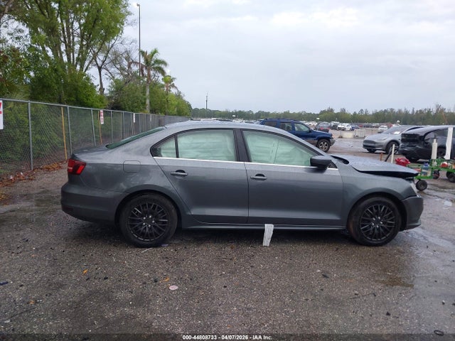 2017 Volkswagen Jetta 1.4t S მანქანა იყიდება აუქციონზე, vin: 3VW2B7AJ2HM372304, აუქციონის ნომერი: 44808733