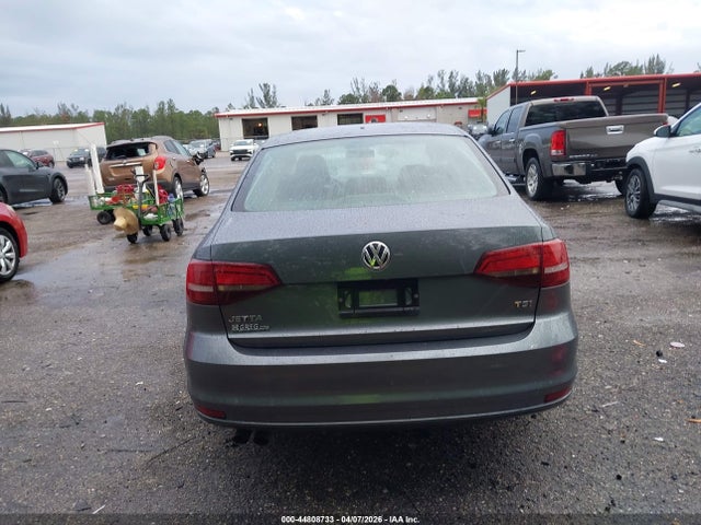 2017 Volkswagen Jetta 1.4t S მანქანა იყიდება აუქციონზე, vin: 3VW2B7AJ2HM372304, აუქციონის ნომერი: 44808733