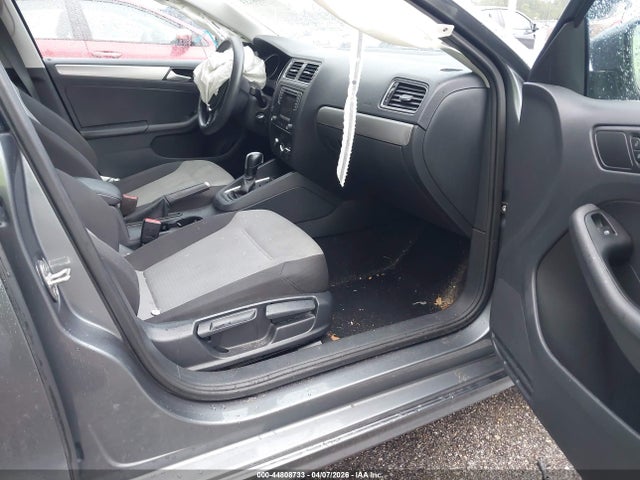 2017 Volkswagen Jetta 1.4t S მანქანა იყიდება აუქციონზე, vin: 3VW2B7AJ2HM372304, აუქციონის ნომერი: 44808733