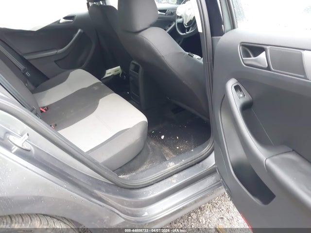 2017 Volkswagen Jetta 1.4t S მანქანა იყიდება აუქციონზე, vin: 3VW2B7AJ2HM372304, აუქციონის ნომერი: 44808733