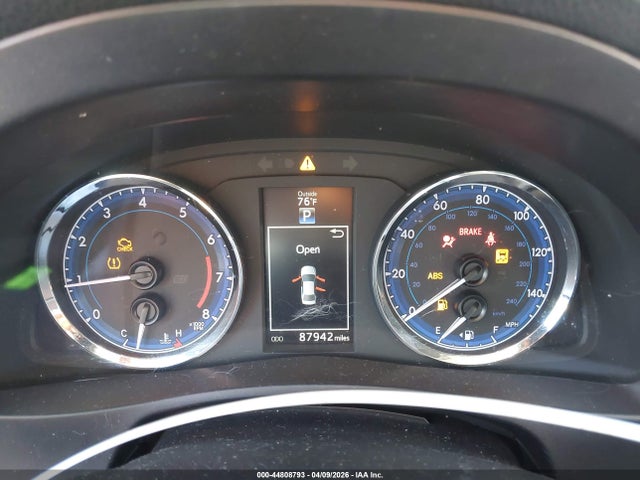 5YFBURHE8KP882433 Toyota COROLLA SE