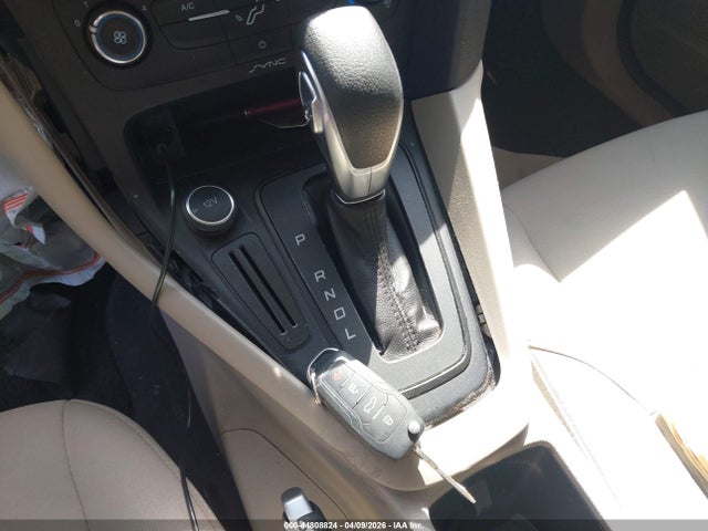 Ford FOCUS SE 2017 1FADP3F25HL325329 Image 11