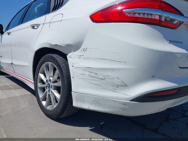 3FA6P0LU5HR358068 Ford Fusion Hybrid Se